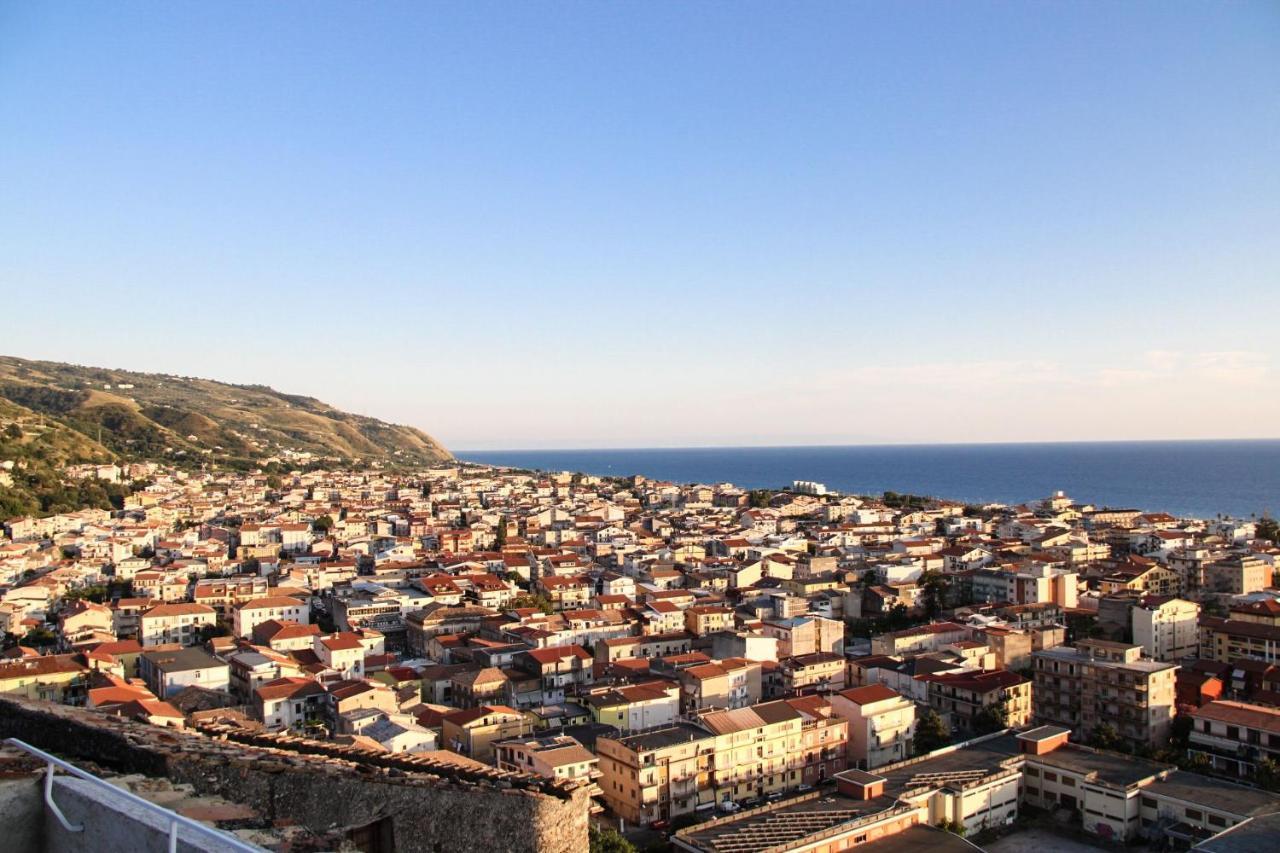 阿曼泰阿Dimora Cavour住宿加早餐旅馆 外观 照片